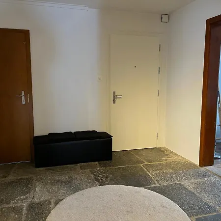 Schoene, Sonnige Parterrewohung 3 Zi. Mit Garten Poschiavo Exterior foto